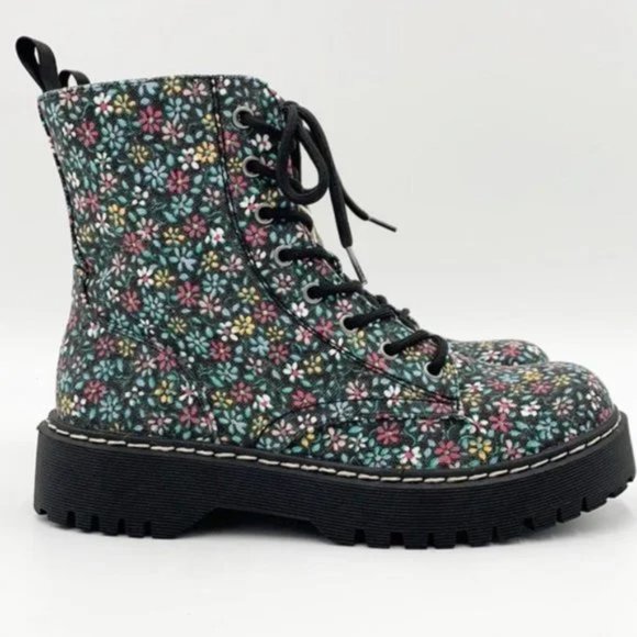 Sincerly Jules Shoes - New Sincerely Jules Harley Lug Sole Combat Floral Boots Size 8.5
